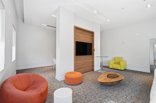 1600 SW 1st Avenue 510, Miami, FL 33129