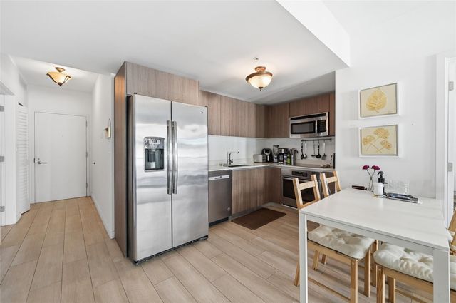 1600 SW 1st Avenue 510, Miami, FL 33129