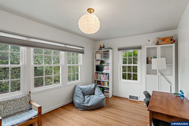 3356 NW Harrison Bl, Corvallis, OR 97330