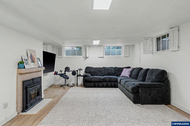 3356 NW Harrison Bl, Corvallis, OR 97330