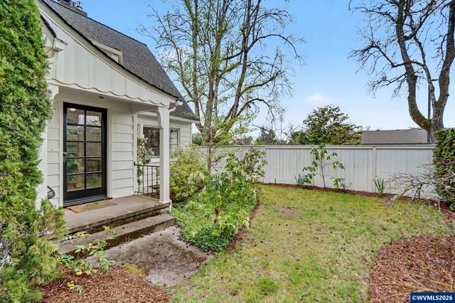 3356 NW Harrison Bl, Corvallis, OR 97330