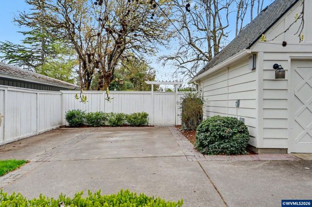 3356 NW Harrison Bl, Corvallis, OR 97330