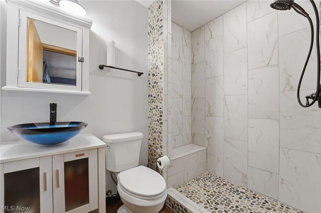 736 Lake Erie Street, Conneaut, OH 44030