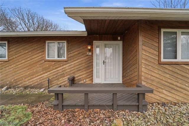 736 Lake Erie Street, Conneaut, OH 44030