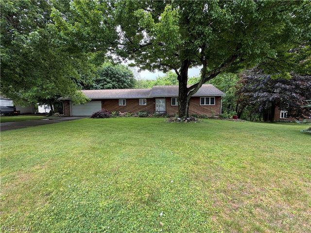 736 Lake Erie Street, Conneaut, OH 44030
