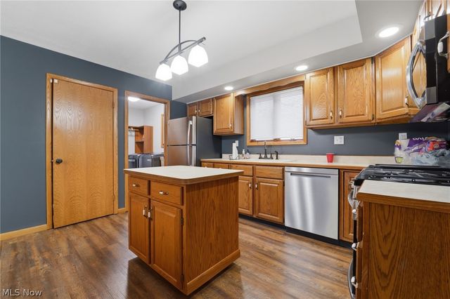 736 Lake Erie Street, Conneaut, OH 44030