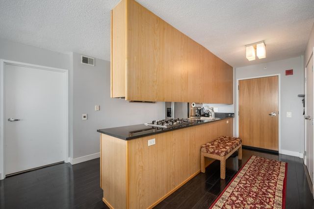 9715 Woods Drive 1403, Skokie, IL 60077