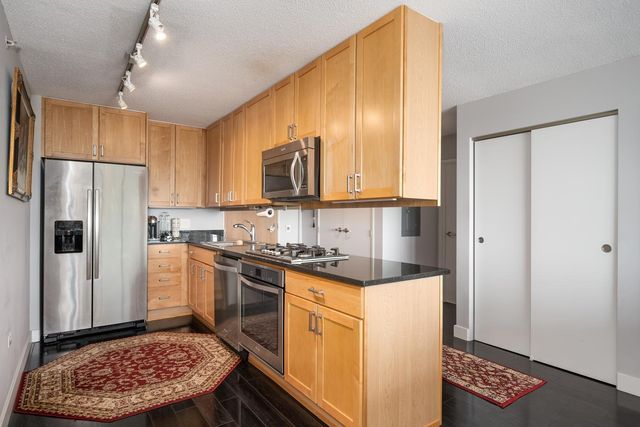 9715 Woods Drive 1403, Skokie, IL 60077