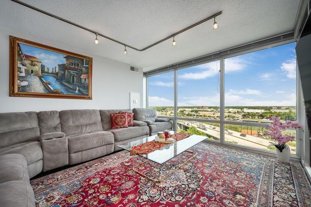 9715 Woods Drive 1403, Skokie, IL 60077