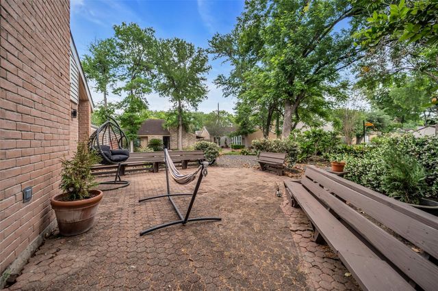 12800 Briar Forest Drive 70, Houston, TX 77077