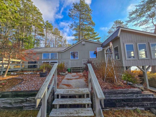 E8805 Lost Lake Road, Wetmore, MI 49895