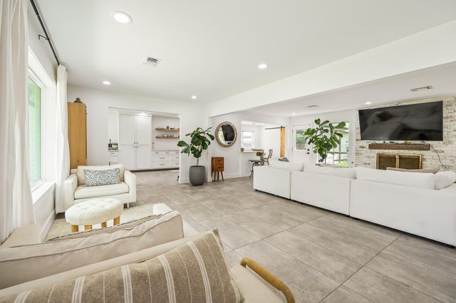2102 Teague Road, Houston, TX 77080