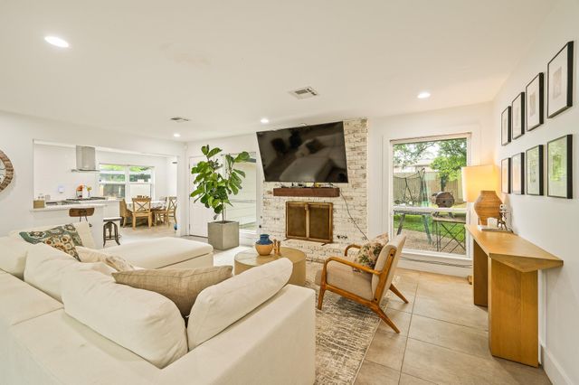 2102 Teague Road, Houston, TX 77080