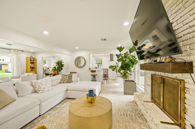 2102 Teague Road, Houston, TX 77080