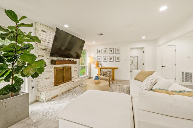 2102 Teague Road, Houston, TX 77080