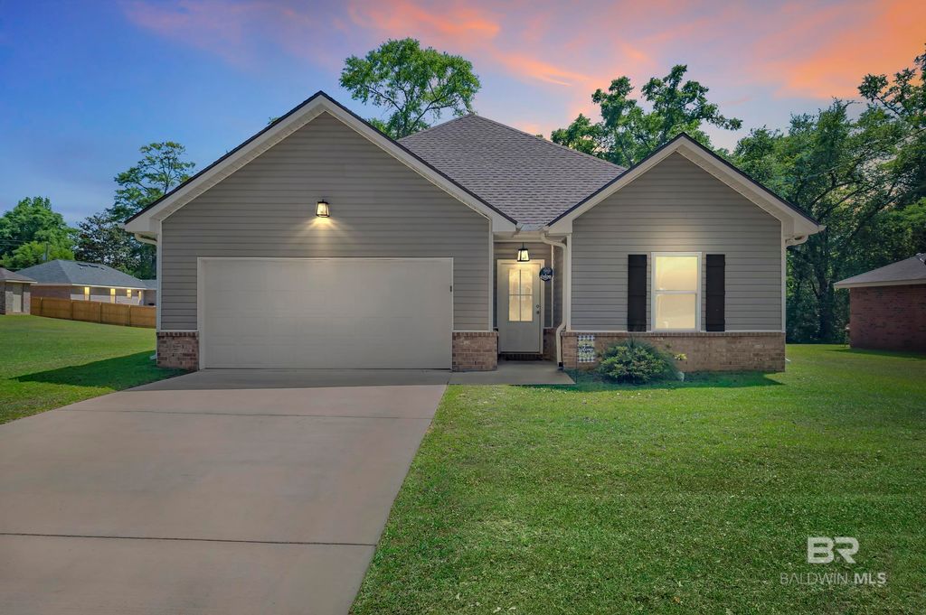 214 Cobb Court, Bay Minette, AL 36507