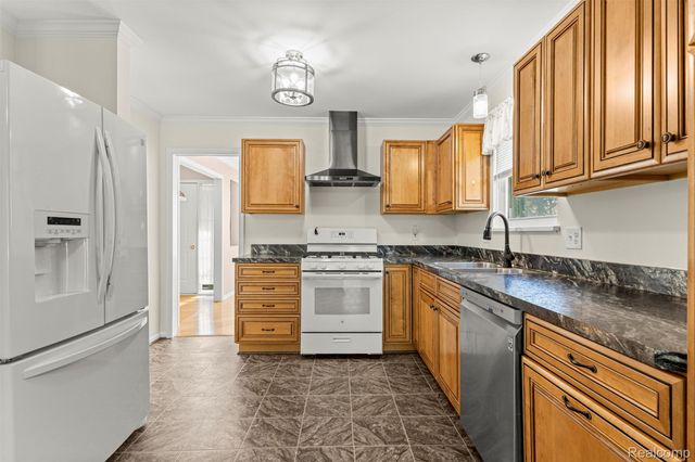 11133 Tremont Lane, Plymouth Charter Township, MI 48170