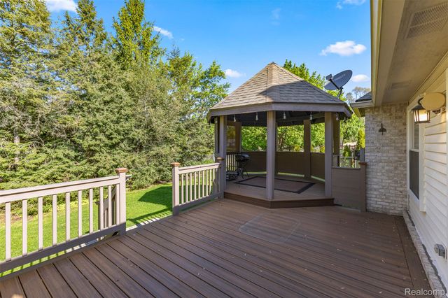 11133 Tremont Lane, Plymouth Charter Township, MI 48170