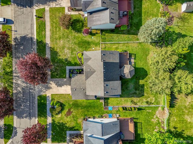 11133 Tremont Lane, Plymouth Charter Township, MI 48170
