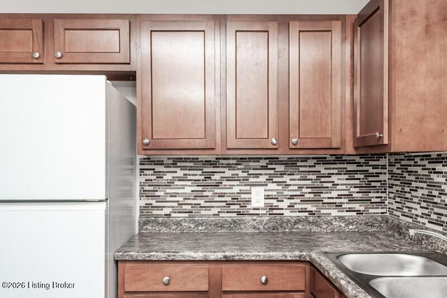 1157 S 43rd St, Louisville, KY 40211