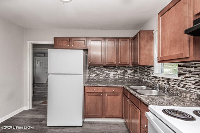 1157 S 43rd St, Louisville, KY 40211