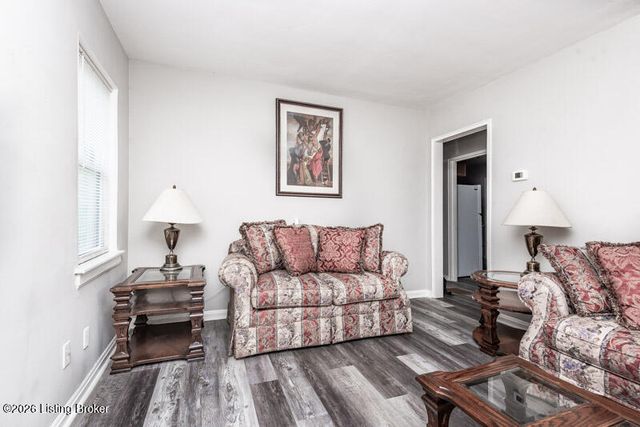 1157 S 43rd St, Louisville, KY 40211