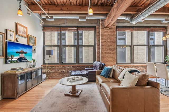 1330 W Monroe Street 210, Chicago, IL 60607