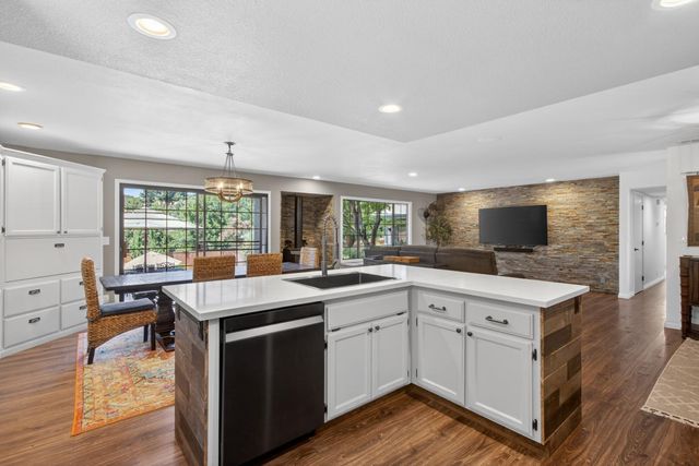 8757 Sharmead Way, Fair Oaks, CA 95628