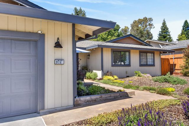 8757 Sharmead Way, Fair Oaks, CA 95628
