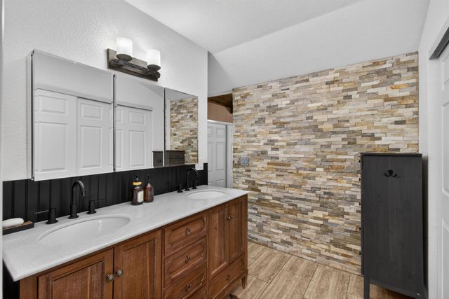 8757 Sharmead Way, Fair Oaks, CA 95628