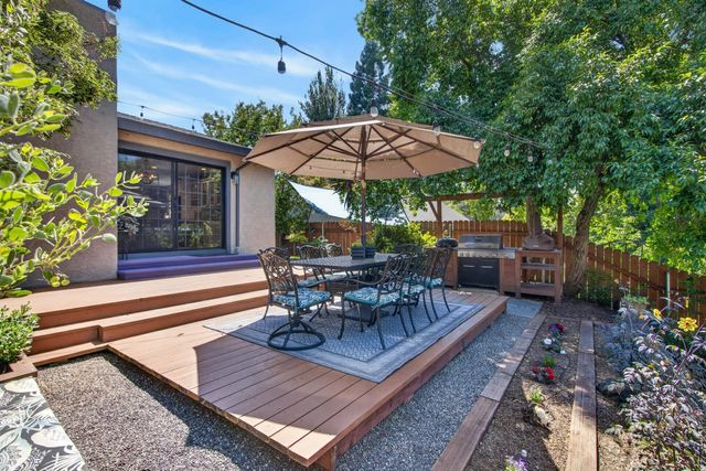 8757 Sharmead Way, Fair Oaks, CA 95628