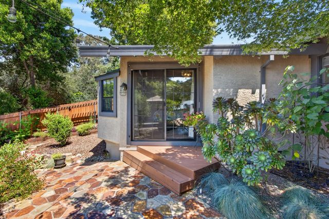 8757 Sharmead Way, Fair Oaks, CA 95628