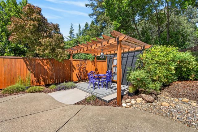 8757 Sharmead Way, Fair Oaks, CA 95628