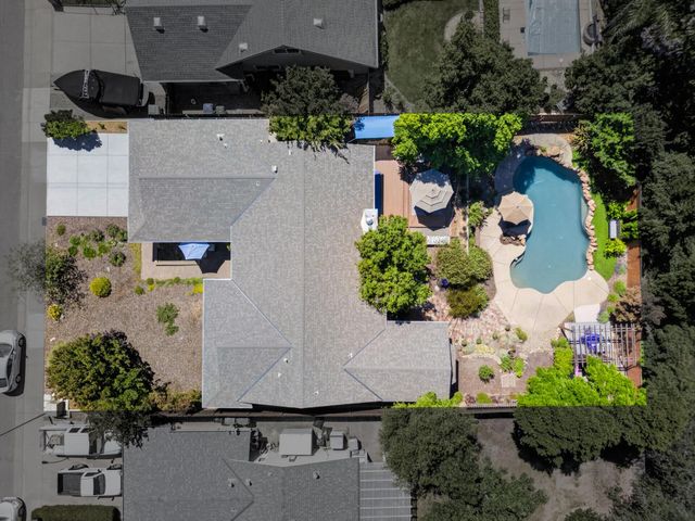 8757 Sharmead Way, Fair Oaks, CA 95628