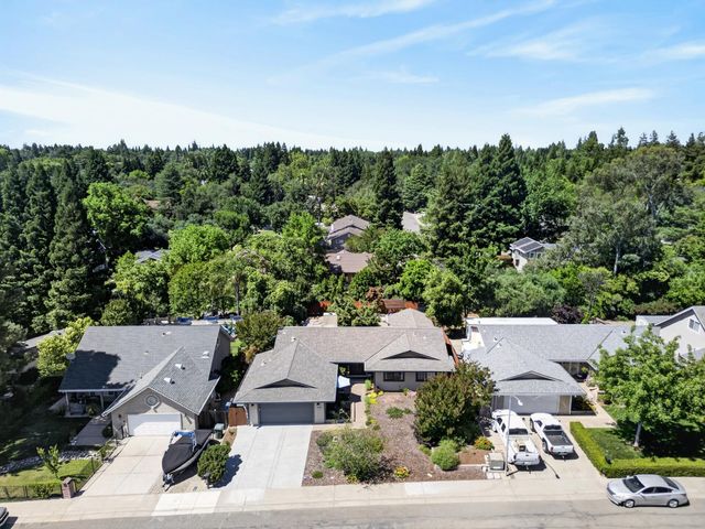 8757 Sharmead Way, Fair Oaks, CA 95628