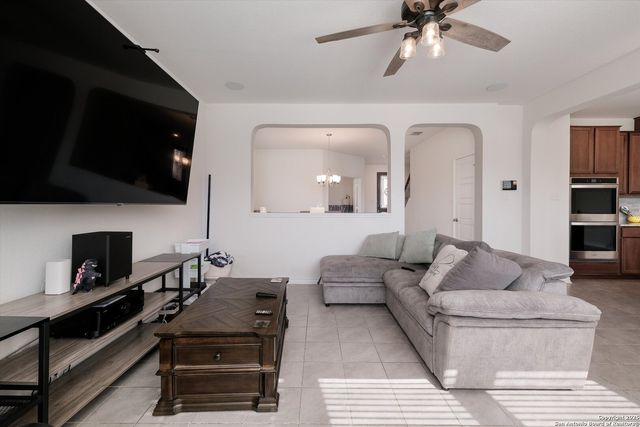 5230 Wolf Bane, San Antonio, TX 78261