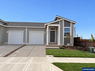1005 Drake Ln, Woodburn, OR 97071