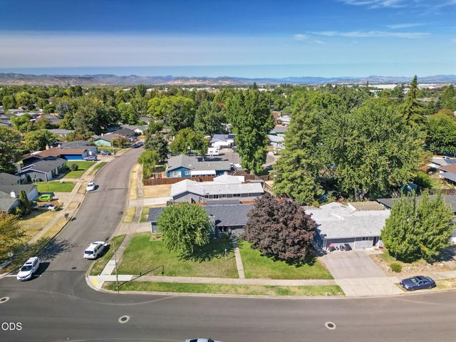 401 Morningside Street, Medford, OR 97501