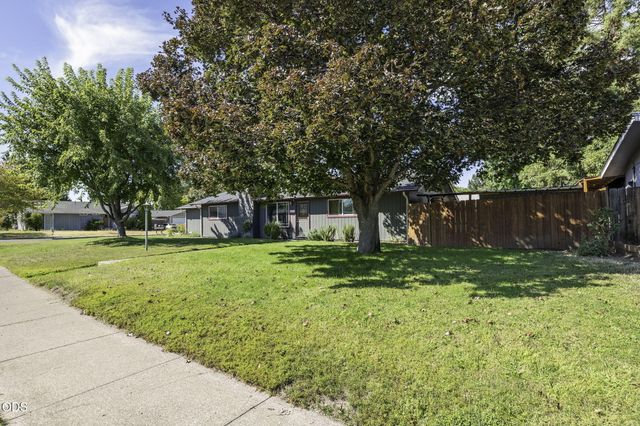 401 Morningside Street, Medford, OR 97501