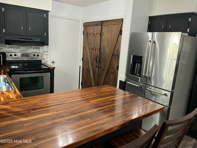 174 Core Road, Richlands, NC 28574