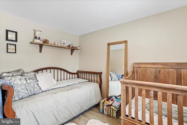 7941 HEDGESVILLE RD, Hedgesville, WV 25427