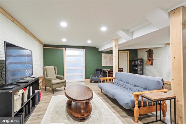 7941 HEDGESVILLE RD, Hedgesville, WV 25427