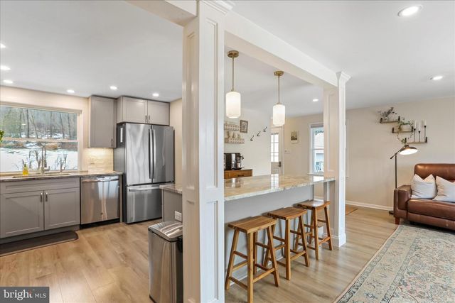 7941 HEDGESVILLE RD, Hedgesville, WV 25427