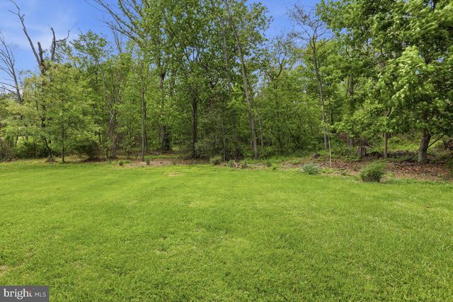 7941 HEDGESVILLE RD, Hedgesville, WV 25427