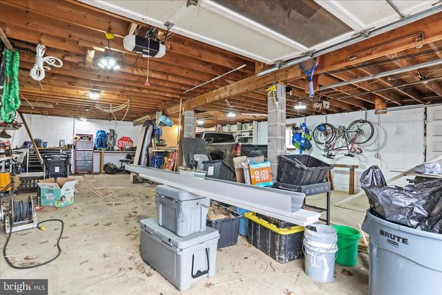 7941 HEDGESVILLE RD, Hedgesville, WV 25427