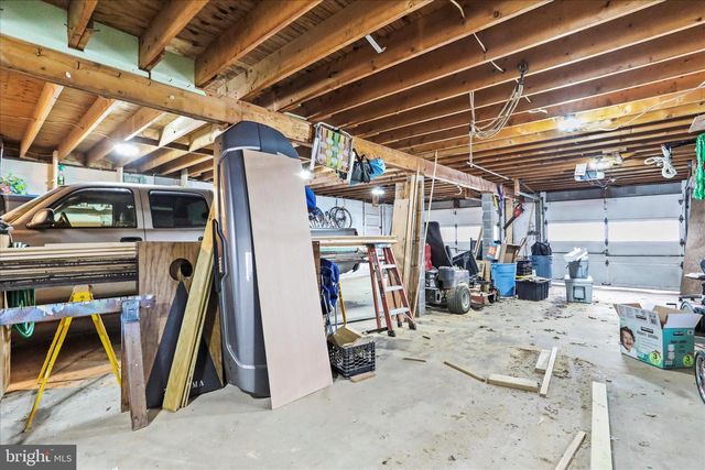 7941 HEDGESVILLE RD, Hedgesville, WV 25427