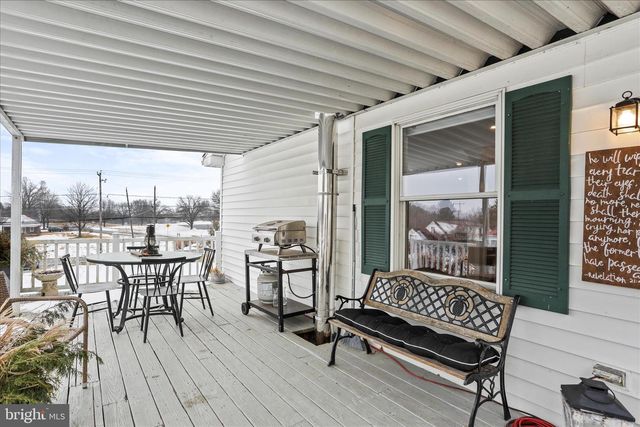 7941 HEDGESVILLE RD, Hedgesville, WV 25427