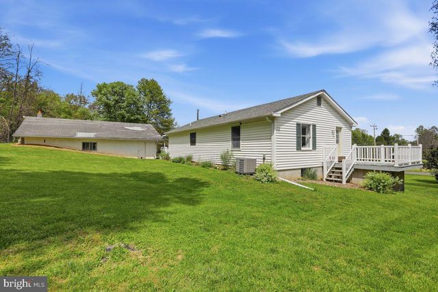 7941 HEDGESVILLE RD, Hedgesville, WV 25427