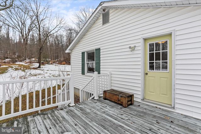 7941 HEDGESVILLE RD, Hedgesville, WV 25427