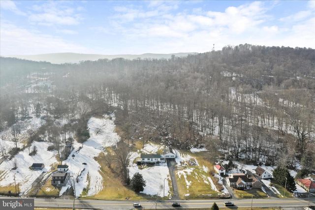 7941 HEDGESVILLE RD, Hedgesville, WV 25427
